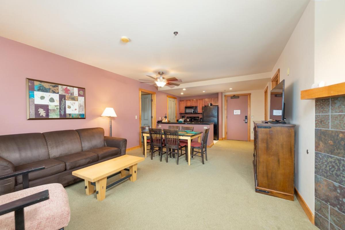 Schweitzer Mountain Resort White Pine Lodge サンドポイント エクステリア 写真