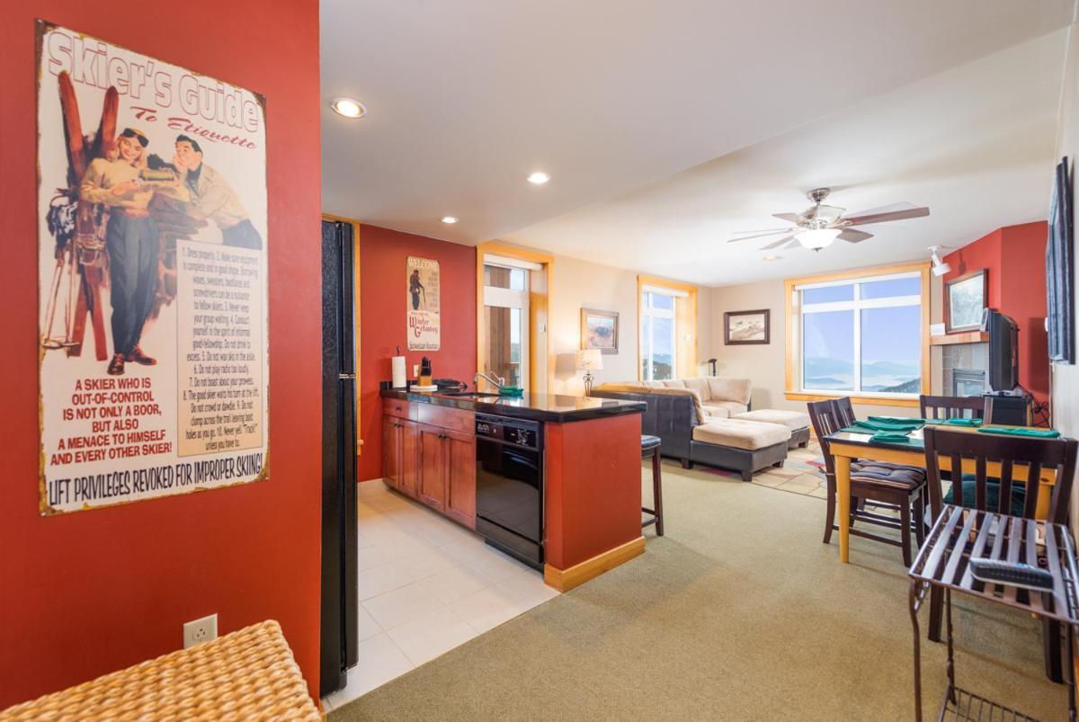 Schweitzer Mountain Resort White Pine Lodge サンドポイント エクステリア 写真