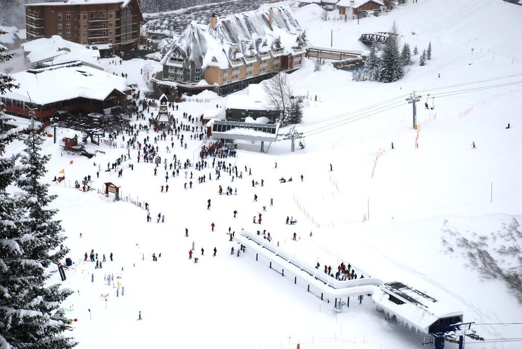 Schweitzer Mountain Resort White Pine Lodge サンドポイント エクステリア 写真