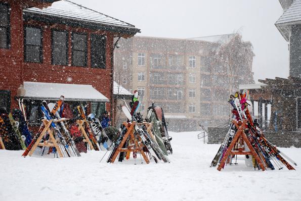 Schweitzer Mountain Resort White Pine Lodge サンドポイント エクステリア 写真