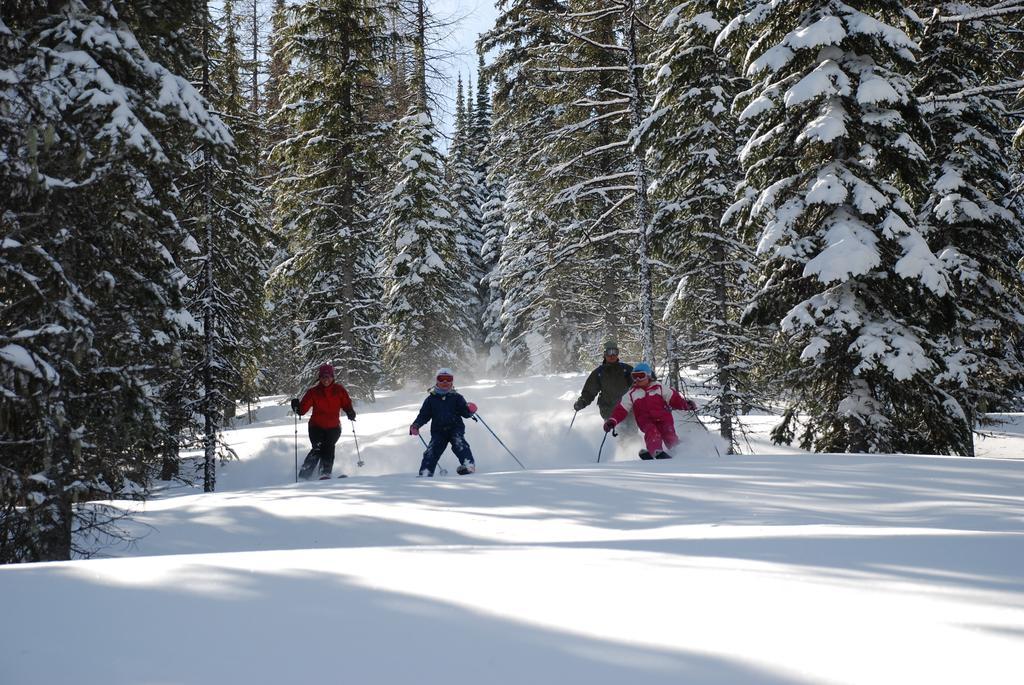 Schweitzer Mountain Resort White Pine Lodge サンドポイント エクステリア 写真