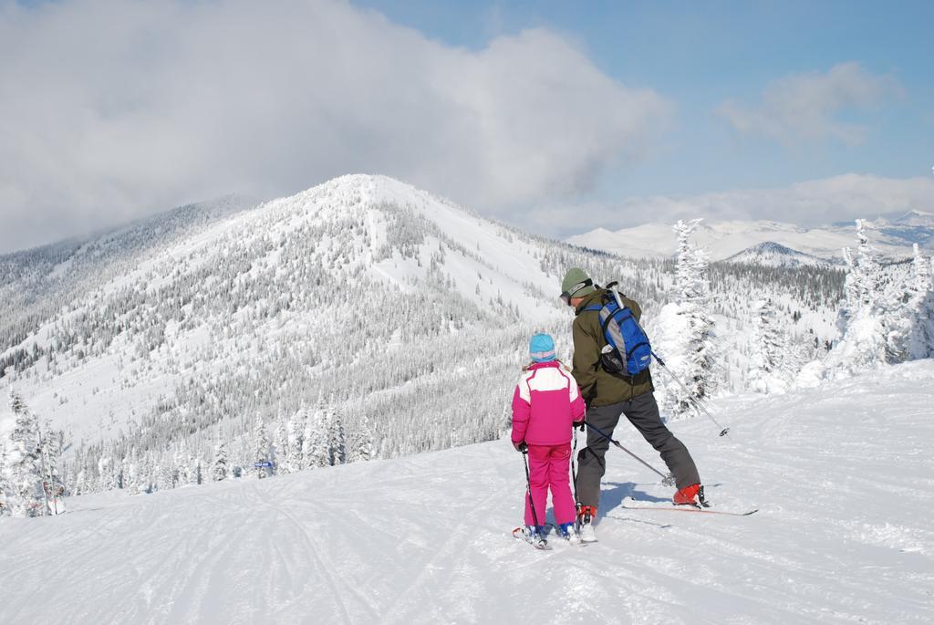 Schweitzer Mountain Resort White Pine Lodge サンドポイント エクステリア 写真
