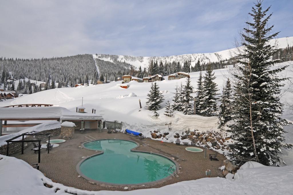 Schweitzer Mountain Resort White Pine Lodge サンドポイント エクステリア 写真