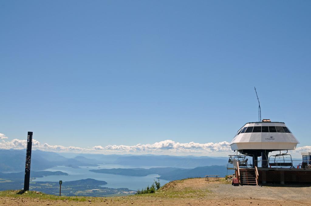 Schweitzer Mountain Resort White Pine Lodge サンドポイント エクステリア 写真
