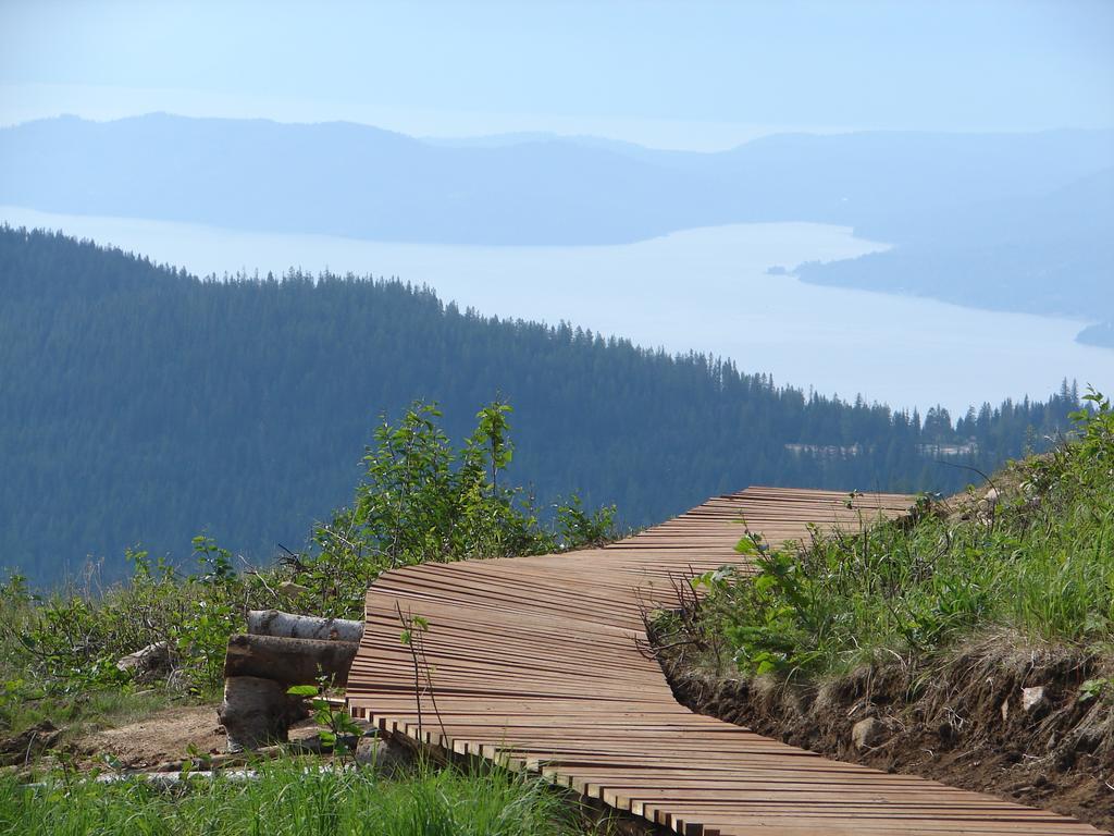 Schweitzer Mountain Resort White Pine Lodge サンドポイント エクステリア 写真