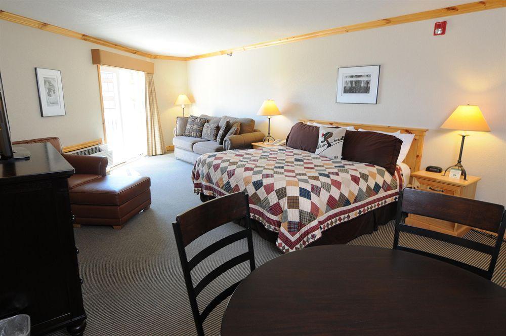 Schweitzer Mountain Resort White Pine Lodge サンドポイント エクステリア 写真