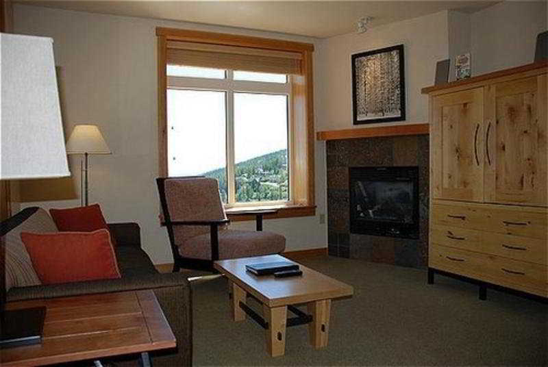 Schweitzer Mountain Resort White Pine Lodge サンドポイント エクステリア 写真