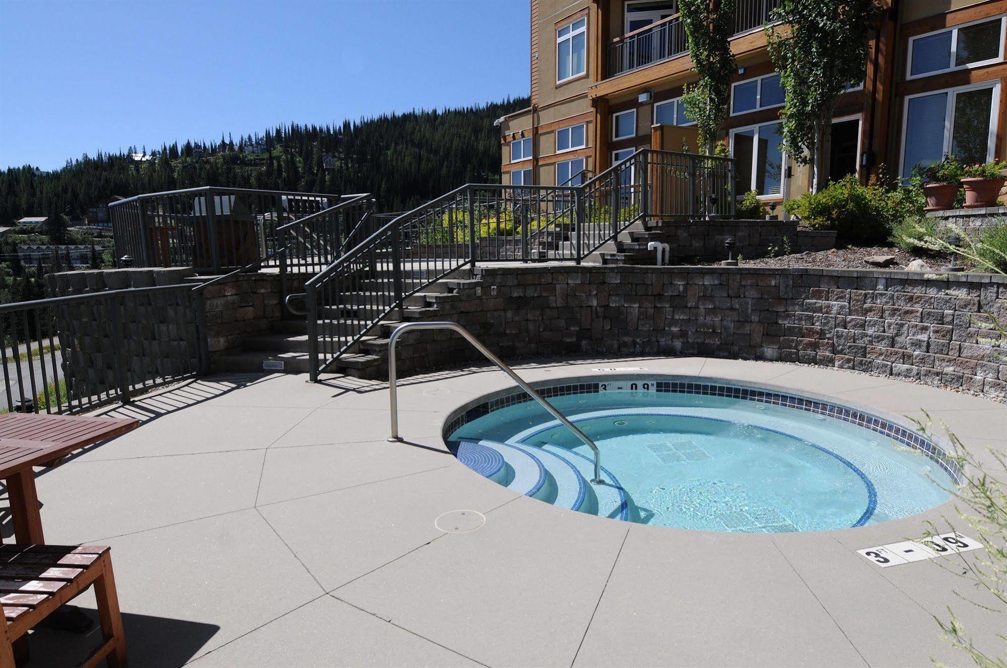 Schweitzer Mountain Resort White Pine Lodge サンドポイント エクステリア 写真