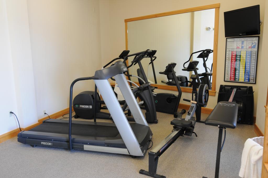 Schweitzer Mountain Resort White Pine Lodge サンドポイント エクステリア 写真