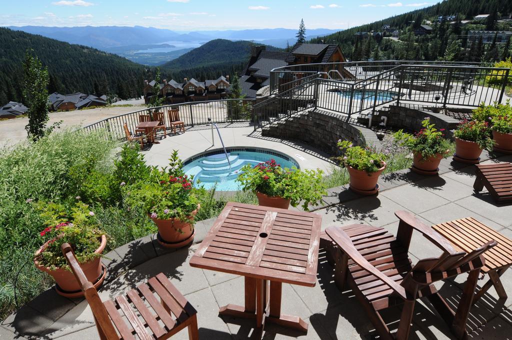 Schweitzer Mountain Resort White Pine Lodge サンドポイント エクステリア 写真