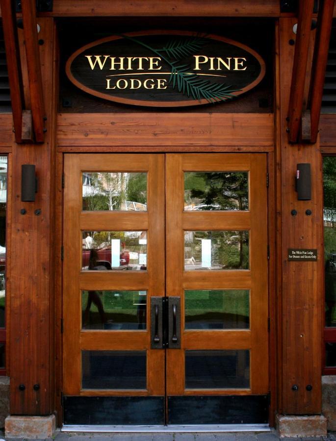 Schweitzer Mountain Resort White Pine Lodge サンドポイント エクステリア 写真